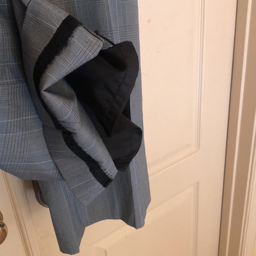 NWOT suit; fully lined plaid suit - Picture 9 of 12